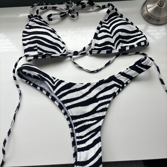 White Fox Boutique Other - Zebra print cheeky bikini set